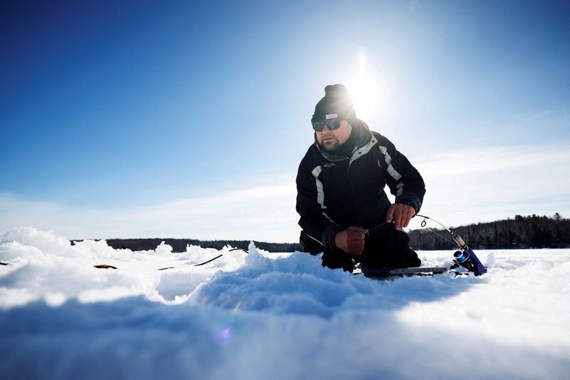Introduction to ice fishing live game